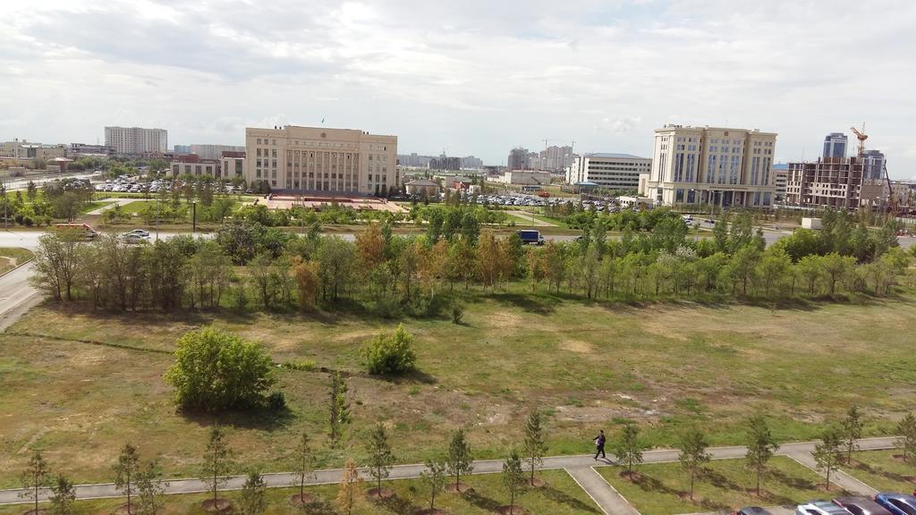 Apartment In Heart Of Astana Exterior foto