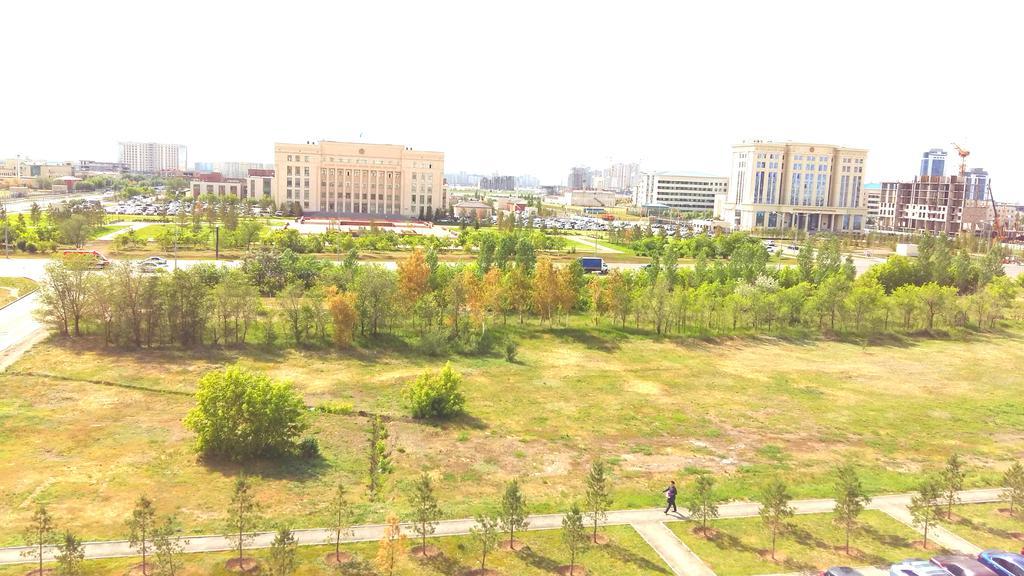 Apartment In Heart Of Astana Exterior foto