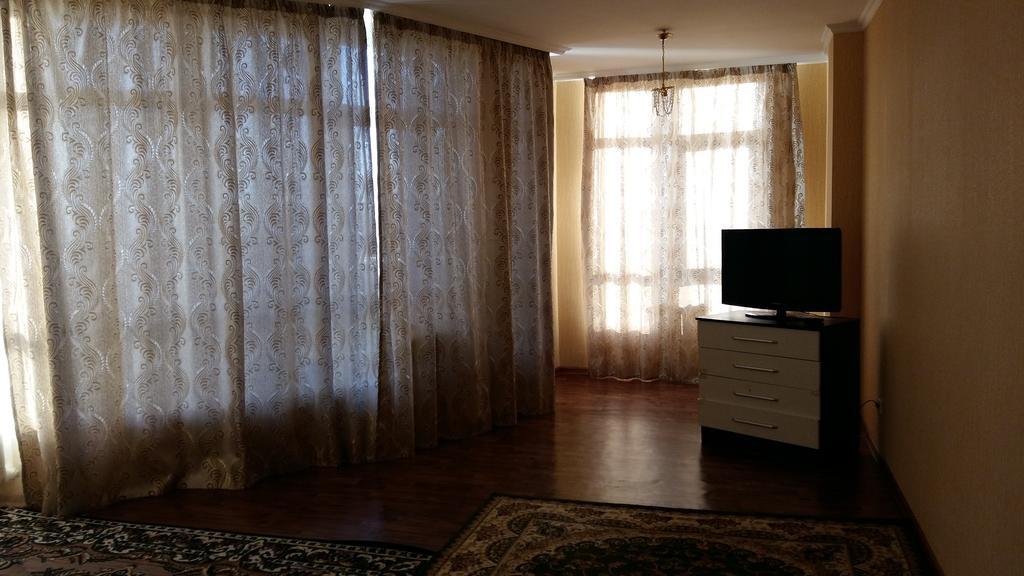 Apartment In Heart Of Astana Exterior foto