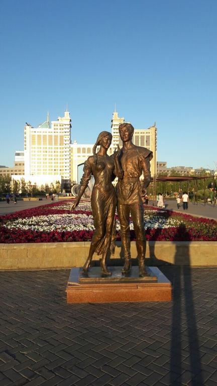Apartment In Heart Of Astana Exterior foto